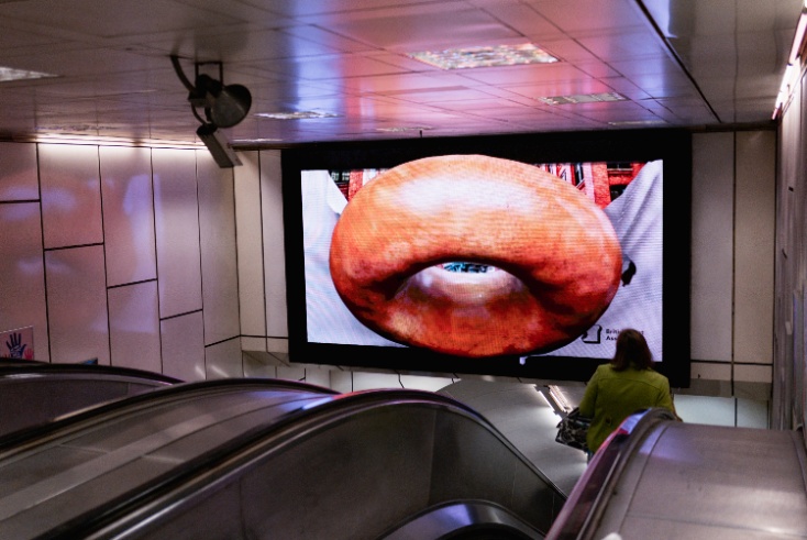 In TfL first, New York Bakery Co launches 3D outdoor campaign on Underground