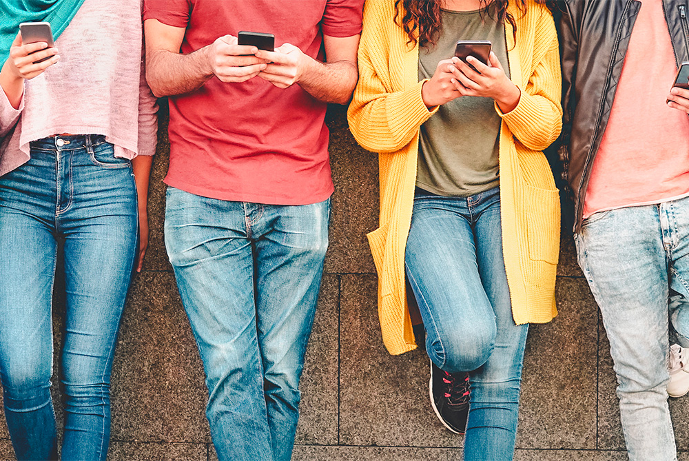 Brits cut down on time spent on social media last year