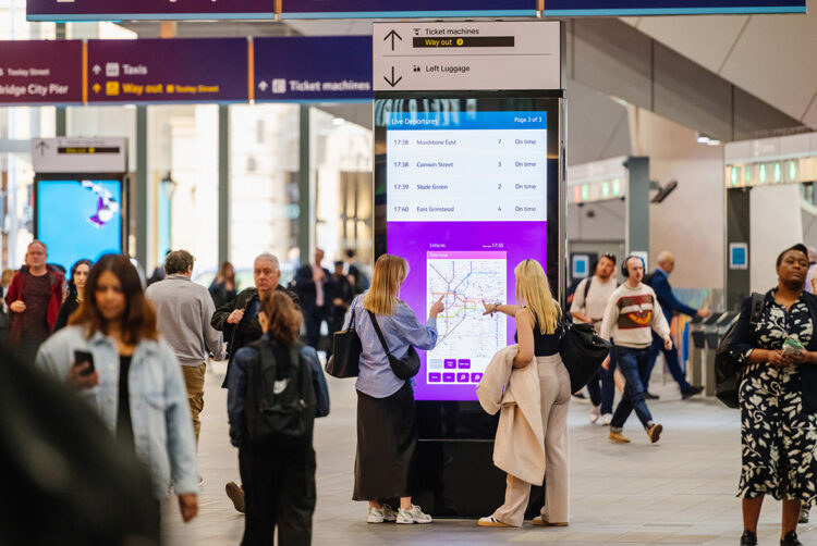 JCDecaux expands London Bridge DOOH network