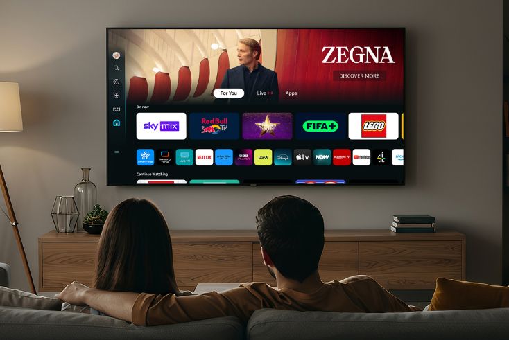 The home screen is festive gold for brands – Samsung Ads