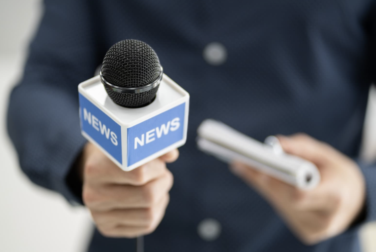 Testing signals and assumptions across news